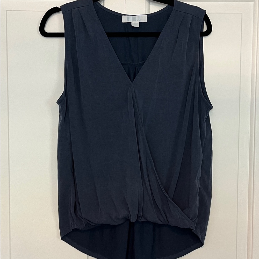 Bunulu  Navy Sleeveless Women's Top